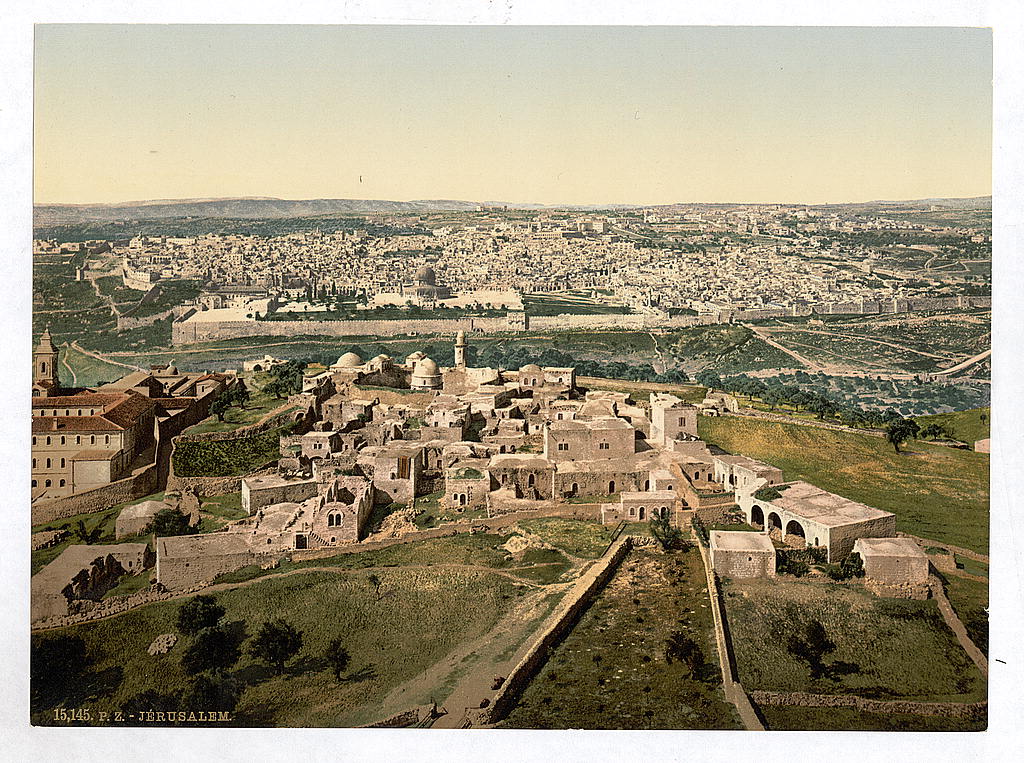 上图：1890年从橄榄山顶向西俯瞰耶路撒冷。现藏于美国国会图书馆。