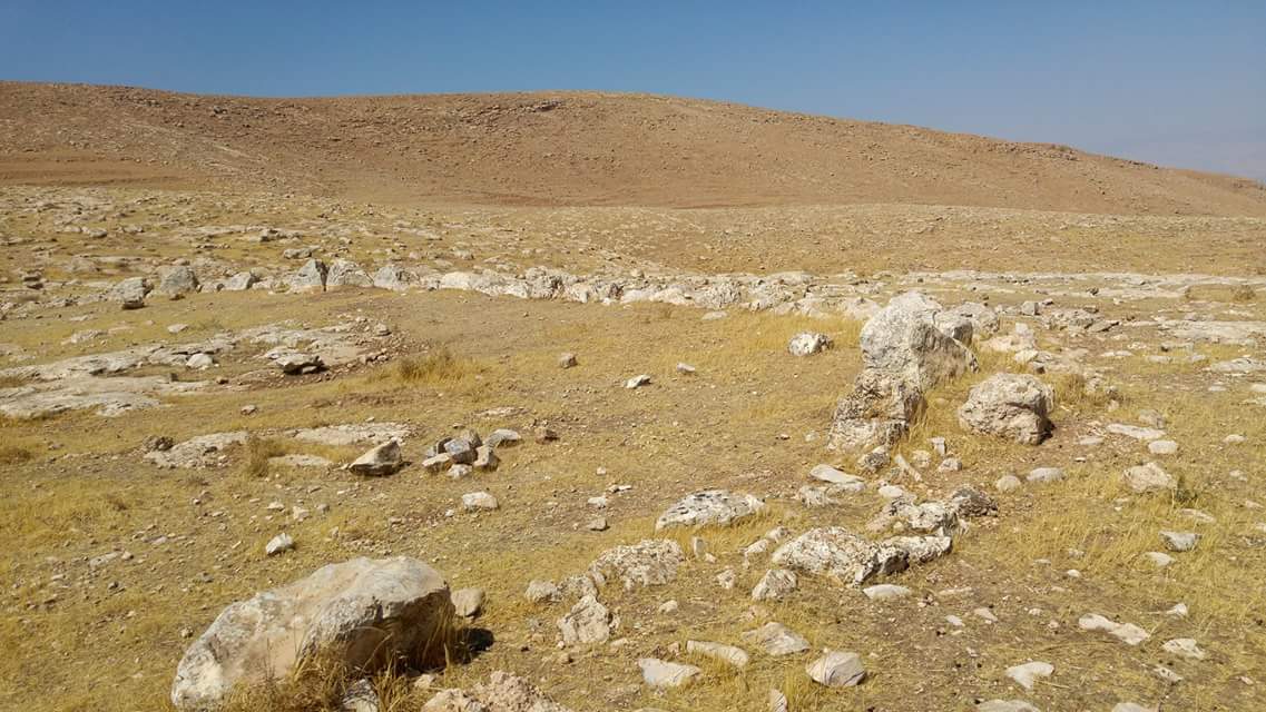 约旦河十二块石头考古图片