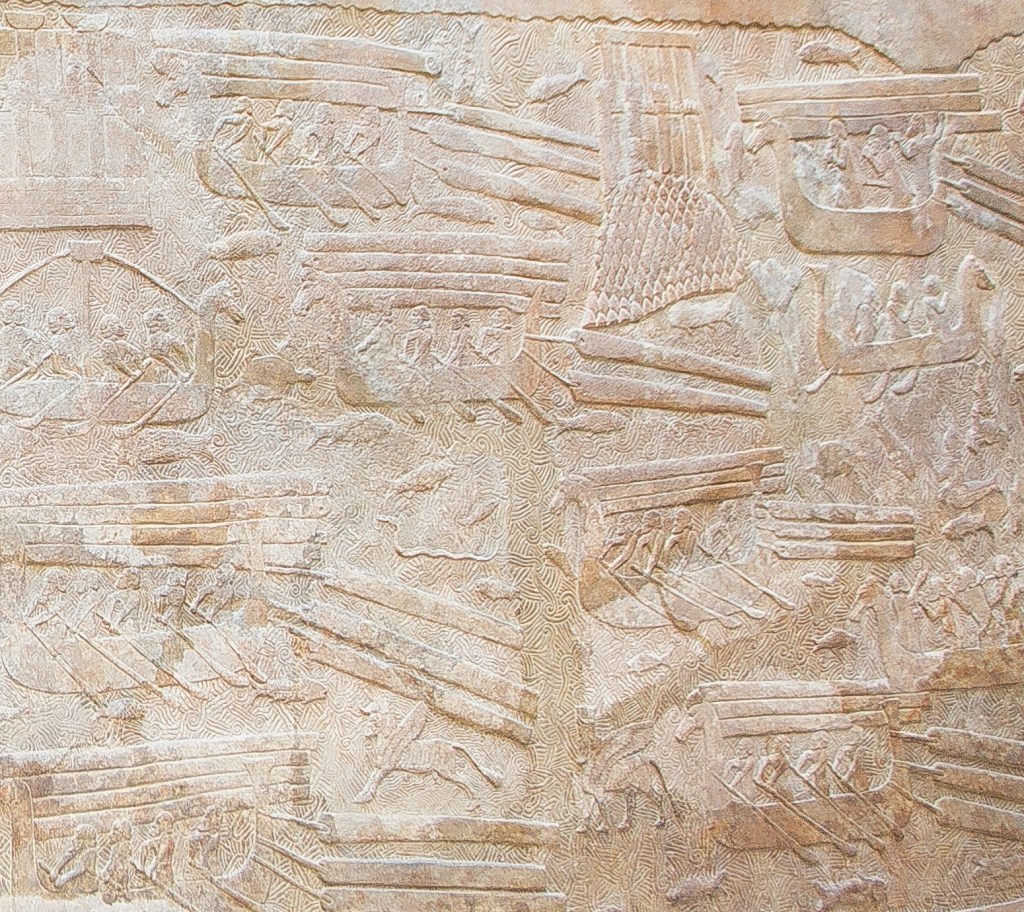 上图：主前716-713年的亚述浮雕，用一系列生动的画面描绘了腓尼基人装载、海运和卸载黎巴嫩的香柏木，用以建造亚述王的宫殿。在所罗门和所罗巴伯的时代，推罗人也用同样的方法为建造圣殿提供香柏木。该出土于杜尔·沙鲁金（Dar Sharrukin）亚述王撒珥根二世（Sargon II，主前722-705年在位）的宫殿，收藏于卢浮宫。